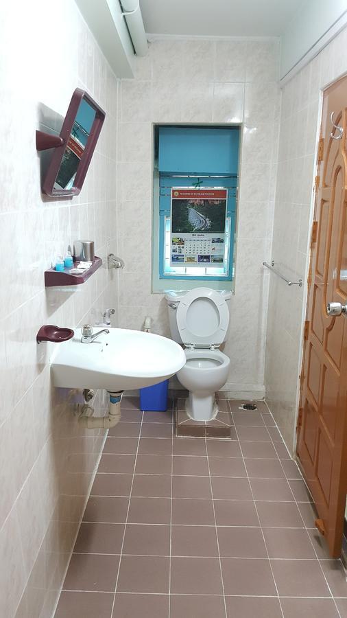 Chan Myae Guesthouse Rangun Zewnętrze zdjęcie